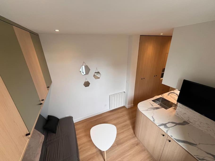 Studio Melun Peaceful Area 5 Min To Train Station Екстериор снимка
